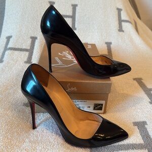 Christian Louboutin Sz 38 / 8 Black Heels w/ Original Box and Dust Bag Excellent